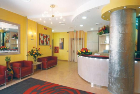 Гостиница Hotel Cristal Eboli  Эболи